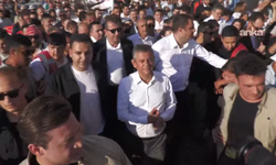 Özel ve partililer Gündoğdu'da alternatif il binasına yürüdü