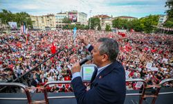 Özgür Özel: Yürüyüşümüz iç mücadele değil halkın iktidarı mücadelesidir