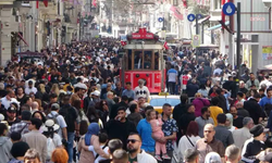 Beyoğlu'nda 24 saatlik eylem yasağı: Taksim Metro İstasyonu kapatıldı