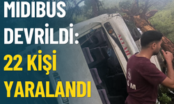 İzmir’de midibüs devrildi: 22 kişi yaralandı