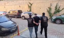 İzmir'de kaçak ve çalıntı araç operasyonu: 8 şüpheli adliyeye sevk edildi