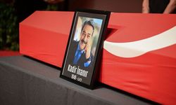 Usta oyuncu Kadir İnanır'a kalabalık veda: Törende dikkat çeken anlar