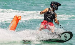 Dünya Motosurf Şampiyonası Çeşme'de sürüyor