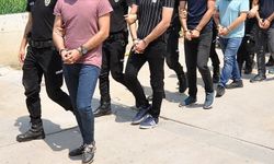 İzmir merkezli FETÖ operasyonu: 41 zanlı tutuklandı