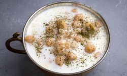 Sıcaktan bunalanlara özel… Soğuk ayran aşı çorbası tarifi