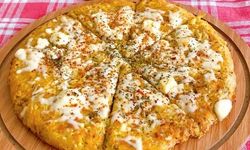 Pazar kahvaltınıza farklı bir lezzet katacak: Patates pizzası tarifi