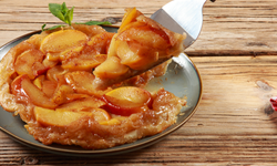 Şeftalili Tarte Tatin nasıl yapılır? İşte tam ölçülü Şeftalili Tarte Tatin tarifi