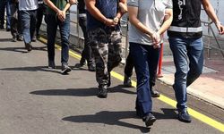 İzmir merkezli 12 ilde FETÖ operasyonu: 80 gözaltı