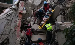 Venezuela çifte depremle sarsıldı: 39 saniye arayla 7,2 ve 7,5'lik yıkım