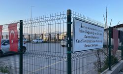 İzmir’de kruvaziyer yolcusuna ilk karşılama: Çöp kamyonu ve koku