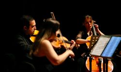 Karşıyaka’da Mozart, tangoyla bir araya geldi