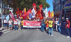 NATO’ya karşı İzmir’de eylem: Buca’da üsse yürüdüler