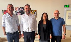Gümrükçü’den tekstil fabrikasına ziyaret: Bu iktidar dikiş tutturamıyor!