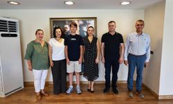 Efes Selçuk’un gururu oldu: Başkan Sengel’den Emirhan Kaptan adına Tema Vakfı bağışı