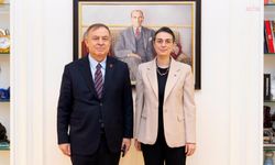 Yeni Partili Zeybek’ten Dedetaş’a destek: Sonuna kadar yanındayız