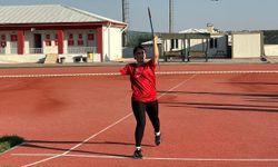 Depremde ailesini ve sağ kolunu kaybetti: Sol koluyla Türkiye Şampiyonu oldu