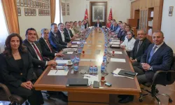 Özel TBMM kurmaylarıyla toplandı: Temmuz sonunda yeni parti sinyali