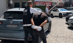 İzmir'de iş yerinin kurşunlanmasıyla ilgili 2 zanlı tutuklandı