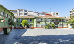 Karşıyaka'da bir devir kapandı: Ankara İlkokulu yıkıldı