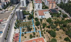 Bayraklı'da her yaşa hitap eden park açıldı