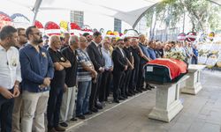 İzmir basınının duayenlerinden Çetin Gürel'e veda