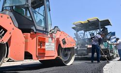Manisa Büyükşehir Cider Yolu'ndaki sıcak asfalt çalışmalarını hızlandırdı: Yeni hat hizmete sunulacak