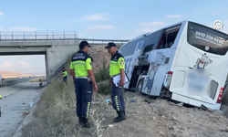 Aksaray'da otobüs yoldan çıktı: 44 kişi yaralandı