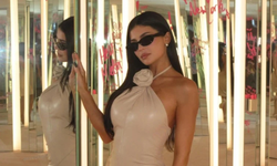 Kylie Jenner, transparan beyaz elbisiyle poz verdi
