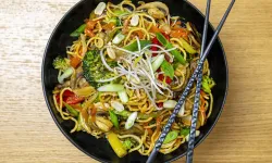 Uzak Doğunun sevilen lezzeti... Noodle bowl tarifi