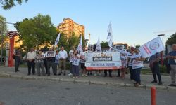 İzmir'den öğretmenlere güçlü destek: Haklarımız teslim edilmezse Ankara'da yeniden alanlardayız!