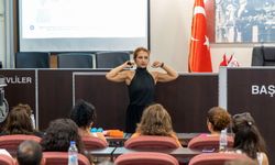 Karşıyaka’da belediye personellerine çalışırken egzersiz semineri