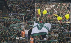Maçta ‘sarı torba’ sallayan taraftarlara ev hapsi