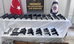 İzmir ve Manisa'da yasa dışı silah ticareti operasyonunda 13 şüpheli yakalandı
