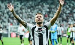 Eski Beşiktaşlı yıldız golcü futbolu bıraktı