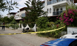 Fethiye’de bir erkek, annesini öldürüp intihar etti