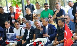 Özgür Özel’den gazilere ziyaret: Gözünüze bakamadığımız işlerin içinde olmayız!