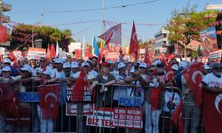 İYİ Parti’den Balıkesir’de ‘Bayrak açıyorum’ mitingi... Dervişoğlu: Bizim için bu teröre af yasasıdır, tsunaminin ilk da