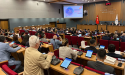Meclis öncesi hareketlilik... Gümrükçü İzBB'de CHP grubunu kurdu