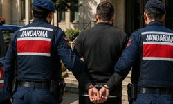 İzmir’de Jandarmadan dev operasyon: 8 kilo yasak madde ele geçirildi