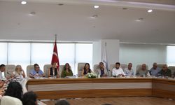 Karabağlar’da esnaf zirvesi: Ruhsat, imar ve denetim masada