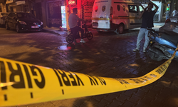Karşıyaka'da iki grup arasında kavga: 5 kişi yaralandı