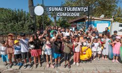 Konaklı kadın ve çocukların deniz keyfi