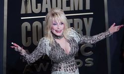 Country müziğin efsanesi Dolly Parton yaşamını yitirdi