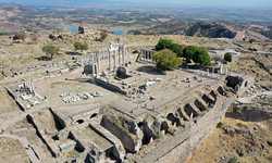 Bergama’da arkeolojik sit kararı: Kalıntıların bulunduğu şahıs arazisi korumaya alındı