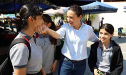 Selçuk’ta 'Kırtasiye Kartı' müjdesi: Hem öğrenciye destek hem esnafa can suyu!