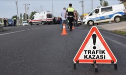 Afyon’da otomobiller çarpıştı… 1 ölü, 7 yaralı
