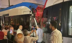 İstanbul’da iki tramvay kafa kafaya çarpıştı