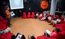 Bornova’da yazı bilim merkezinde geçiriyor
