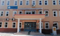 Foça’da 4 derslikli ortaokul soru işareti yarattı… Detaylar uzmanlar anlattı