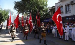 Dikili'de kurtuluş coşkusu: Bize düşen Cumhuriyet değerlerine sahip çıkmaktır!